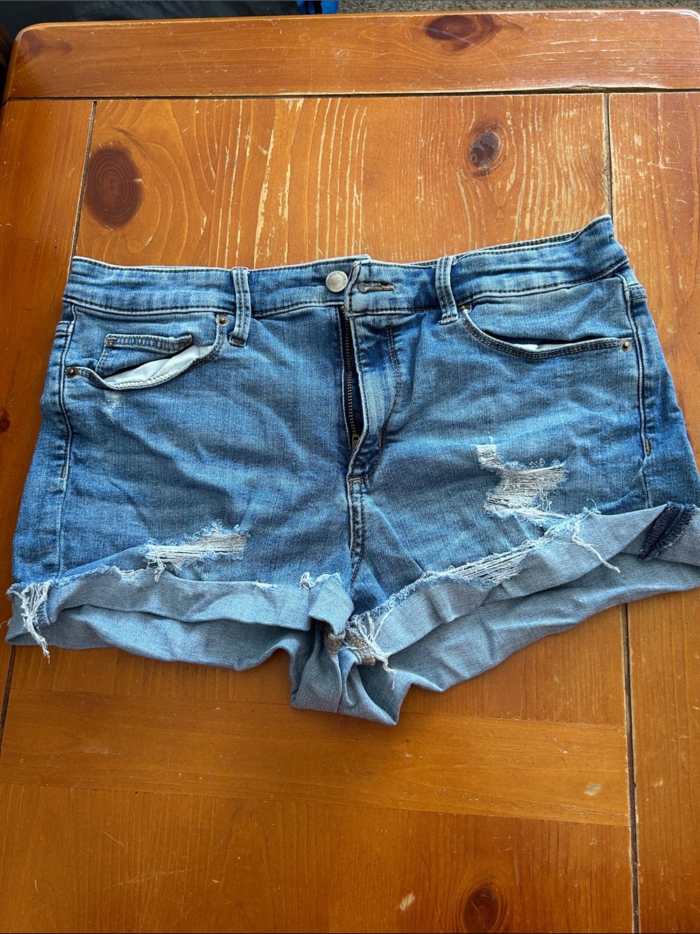 Universal Thread Distressed Denim Jean Shorts - Light Blue